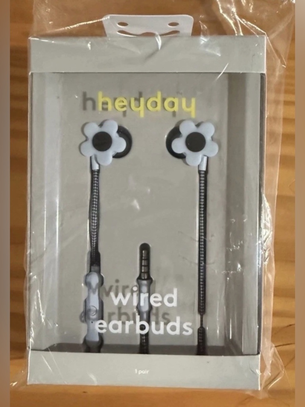 Wired Earbuds - heyday™- Flower -3.5mm Jack, Built-In Microphone, Silicone Cush
